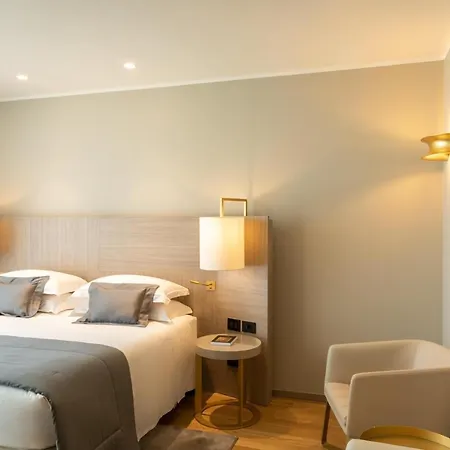 Starhotels Duomo Panoramic Penthouse - 1 Bedroom 2* Μιλάνο